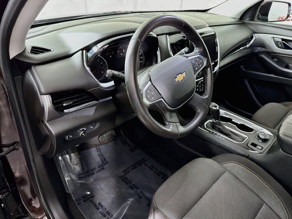 Used 2020 Chevrolet Traverse LT w/ LPO, Floor Liner Package AWD/4WD image 16