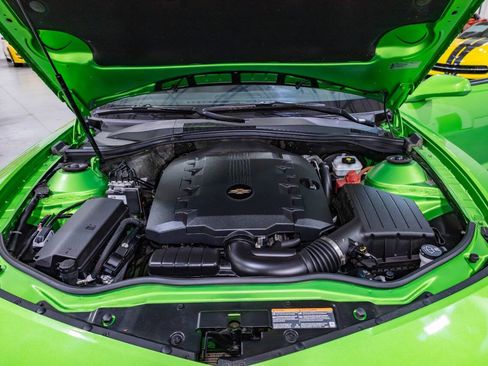 Used 2010 Chevrolet Camaro LT RWD image 17