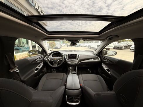 Used 2023 Chevrolet Malibu LT w/ Redline Edition FWD image 2