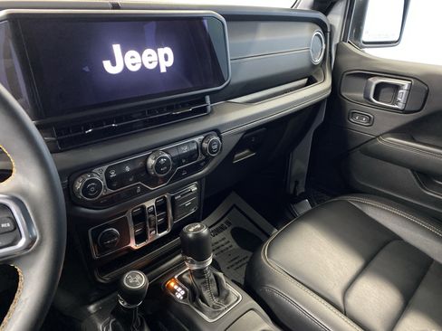 Used 2024 Jeep Wrangler Sahara w/ Technology Group image 13