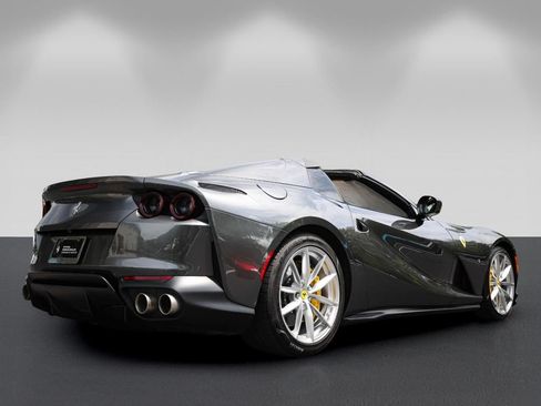Certified 2022 Ferrari 812 GTS RWD image 3