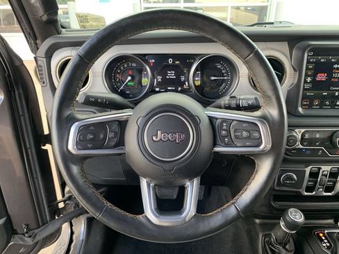 Used 2021 Jeep Wrangler Unlimited Sahara AWD/4WD image 23