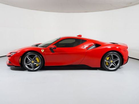 Used 2022 Ferrari SF90 Stradale image 3