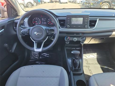 Used 2018 Kia Rio LX image 9