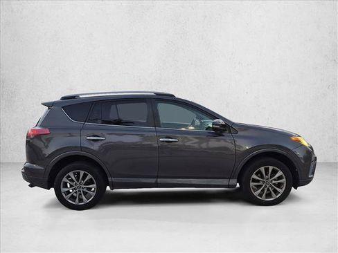 Used 2017 Toyota RAV4 Platinum FWD image 4