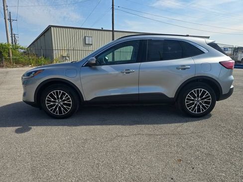 Used 2022 Ford Escape SEL w/ Technology Package FWD image 6