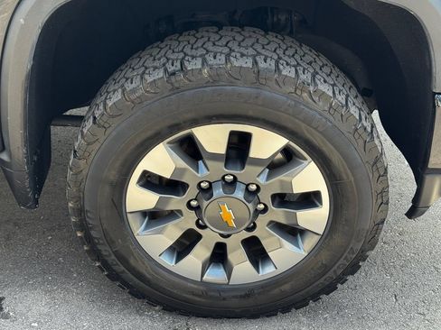 Used 2022 Chevrolet Silverado 2500 Custom w/ Custom Value Package AWD/4WD image 44