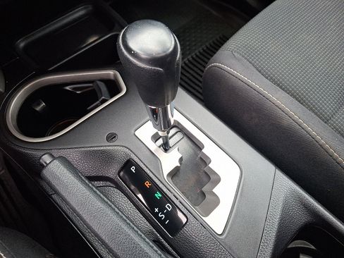 Used 2018 Toyota RAV4 XLE image 15