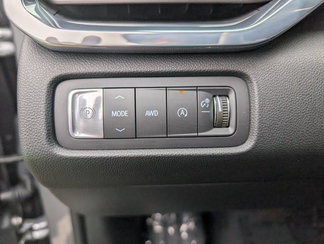 Used 2026 GMC Acadia Elevation w/ Elevation Premium Package AWD/4WD image 14