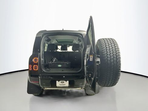 New 2026 Land Rover Defender 110 S image 28
