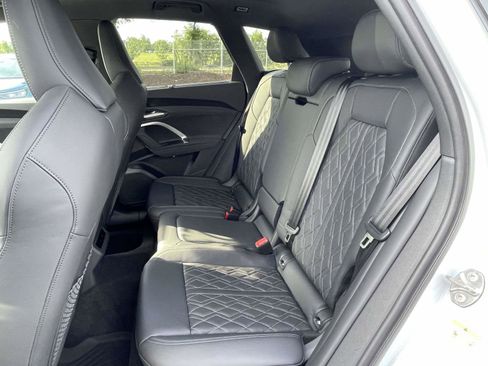 Used 2025 Audi SQ5 Premium Plus AWD/4WD image 12