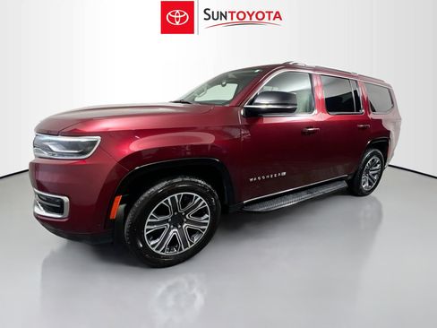 Used 2024 Jeep Wagoneer Series II w/ Flexible Seating Group image 9