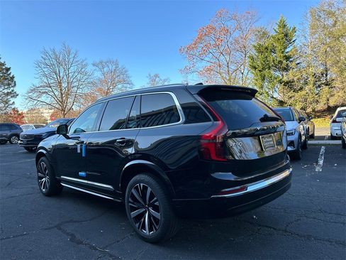 New 2026 Volvo XC90 B5 Core image 4