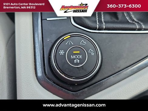 Used 2022 Volkswagen Tiguan SE image 19