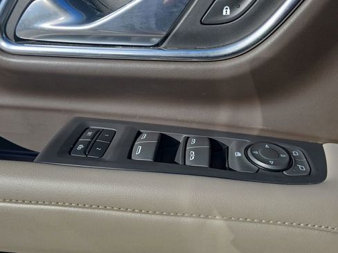 Used 2023 Chevrolet Suburban LT image 29