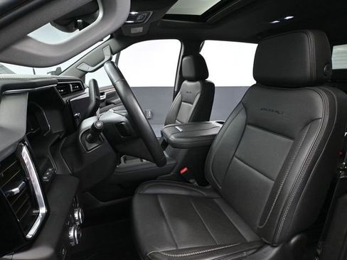 Used 2024 GMC Sierra 2500 Denali w/ Denali Reserve Package image 31