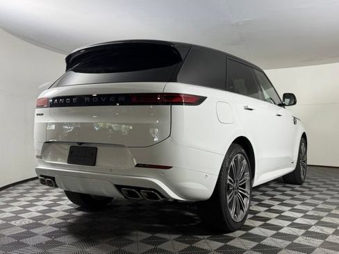 Used 2025 Land Rover Range Rover Sport Autobiography AWD/4WD image 8