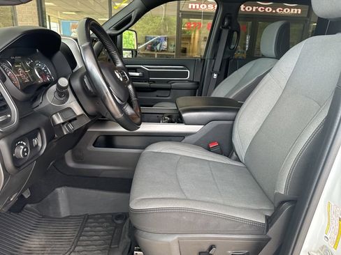 Used 2024 RAM 3500 Big Horn AWD/4WD image 9