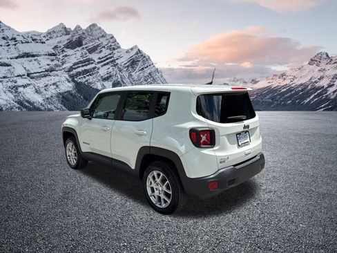 New 2023 Jeep Renegade Latitude image 3