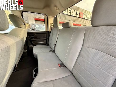 Used 2017 RAM 1500 Express RWD image 29