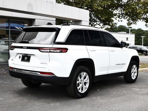 Used 2023 Jeep Grand Cherokee Limited w/ Luxury Tech Group II AWD/4WD image 7