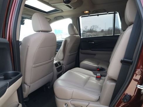 Used 2019 Honda Pilot Elite image 24