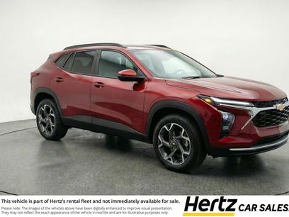 Used 2025 Chevrolet Trax LT