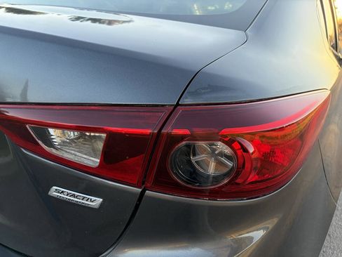 Used 2015 MAZDA MAZDA3 i Sport image 5