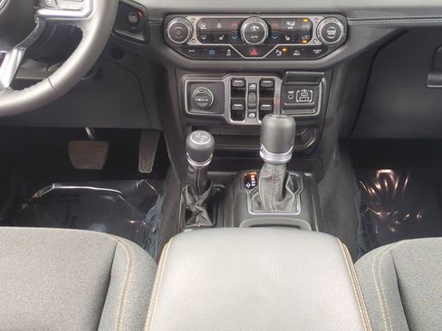 Used 2025 Jeep Wrangler Unlimited Sahara w/ Safety Group image 20