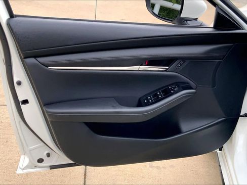 Used 2024 MAZDA MAZDA3 s image 20