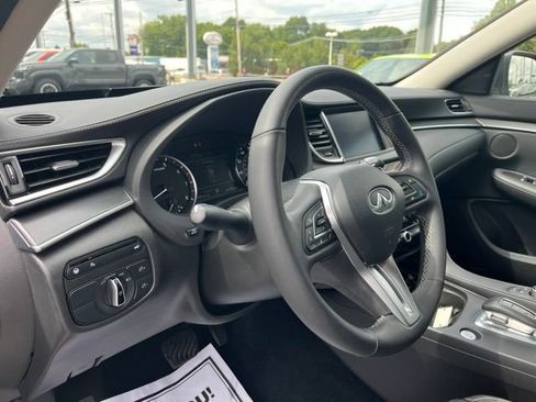 Used 2025 INFINITI QX50 Luxe AWD/4WD image 11