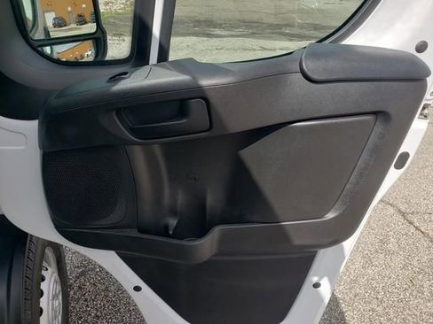 Used 2025 RAM ProMaster 2500 w/ Convenience Group image 18