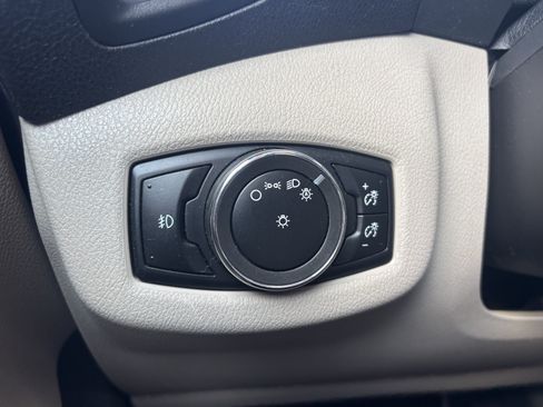 Used 2016 Ford Transit Connect Titanium FWD image 23