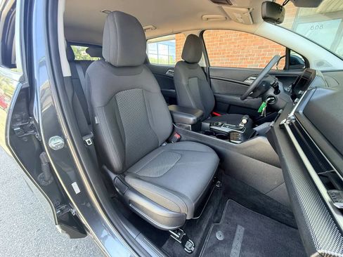 Used 2023 Kia Sportage LX AWD/4WD image 15