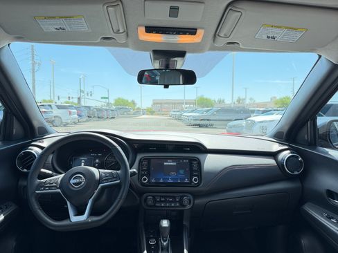Used 2023 Nissan Kicks SR w/ SR Premium Package FWD image 20