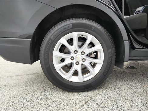 Used 2019 Chevrolet Equinox LS w/ LPO, Blackout Package FWD image 13