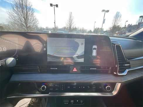 Certified 2023 Kia Sportage X-Line w/ X-Line Premium Package image 18