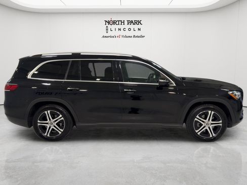 Used 2022 Mercedes-Benz GLS 450 4MATIC image 4