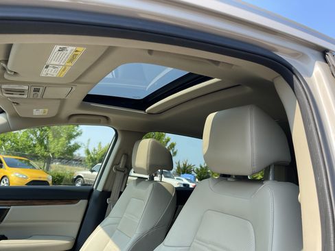 Used 2018 Honda CR-V Touring image 21