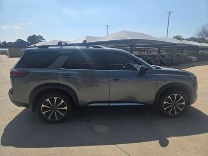New 2026 Nissan Pathfinder SV
