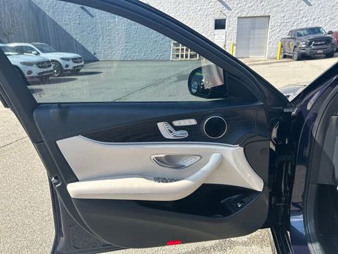 Used 2017 Mercedes-Benz E 300 4MATIC image 10