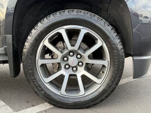 Used 2020 GMC Canyon Denali image 10