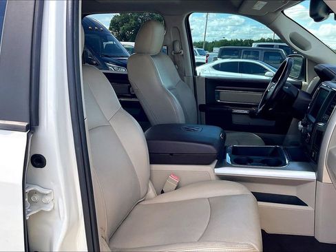 Used 2017 RAM 1500 Laramie w/ Convenience Group AWD/4WD image 30