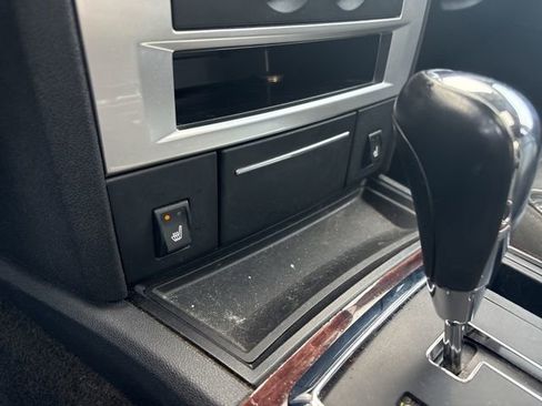 Used 2008 Chrysler 300 C w/ Sound Group II RWD image 17