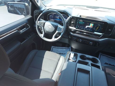 Used 2025 Chevrolet Silverado 1500 LT image 15