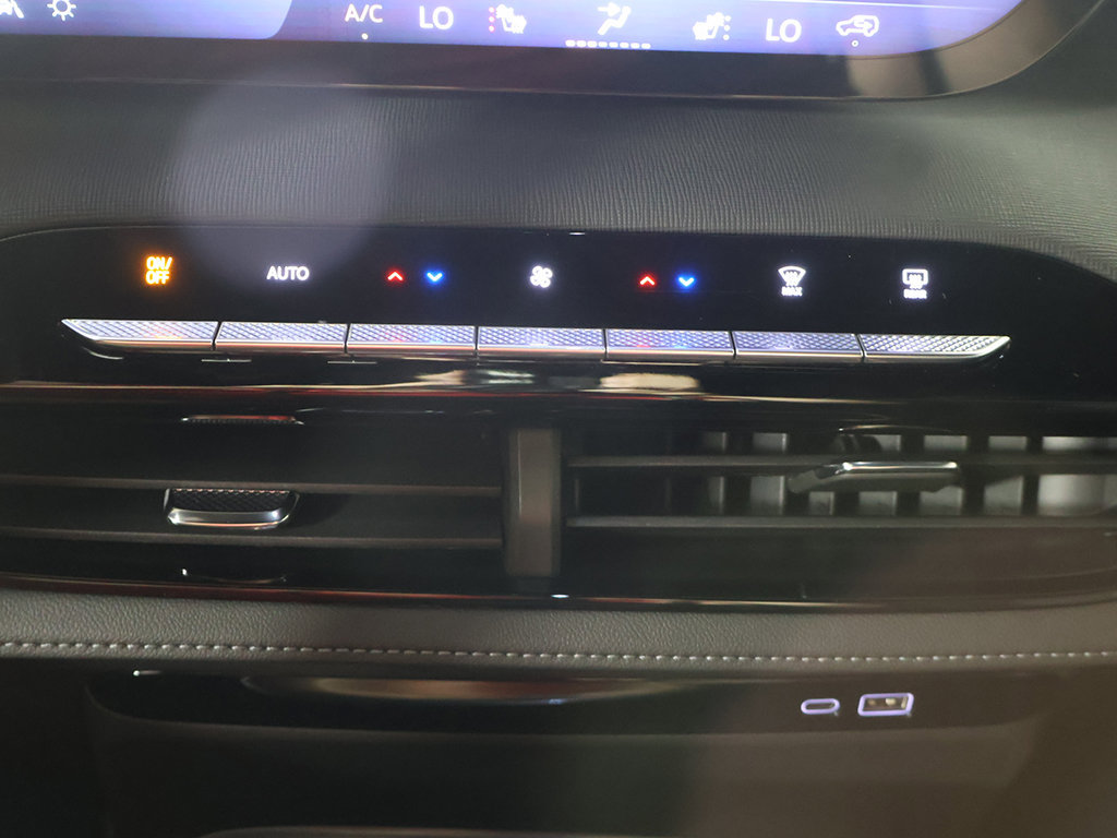 Used 2026 Buick Enclave Sport Touring w/ Power Package FWD image 52
