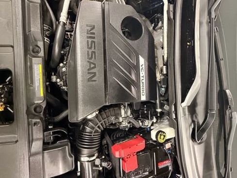 Certified 2023 Nissan Rogue SL w/ SL Premium Package FWD image 9