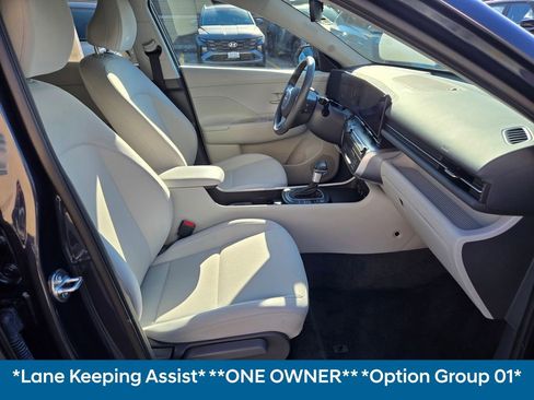 Certified 2025 Hyundai Kona SEL image 8