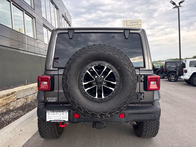 Used 2025 Jeep Wrangler Unlimited Rubicon AWD/4WD image 4