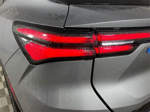 New 2026 Chevrolet Equinox EV RS image 18